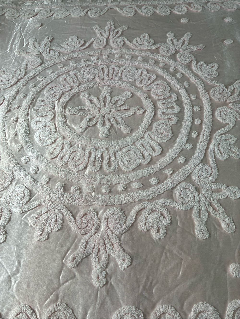 Vintage Everwear Satin Chenille Bedspread Pink Medallion Hollywood Glam Lg Queen